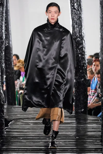 Look 7